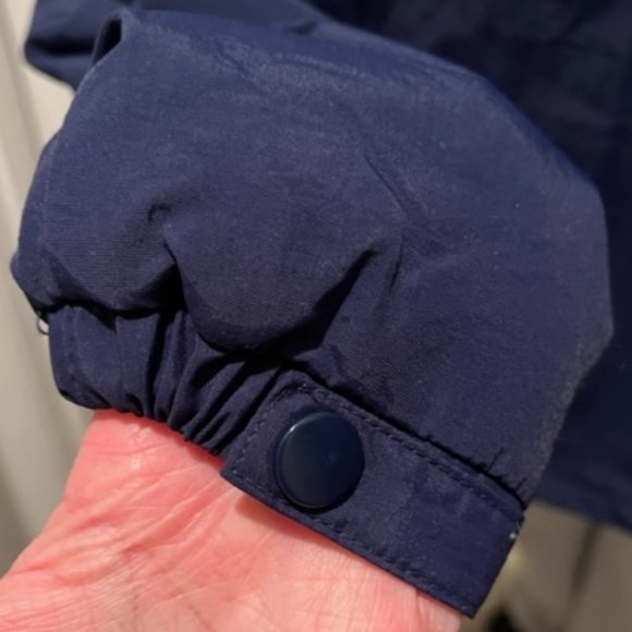 Rare Disneyland Paris EXCLUSIVE Half-zip Insulated Windbreaker - Picture 8 of 12